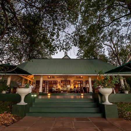 The River Club Livingstone Buitenkant foto