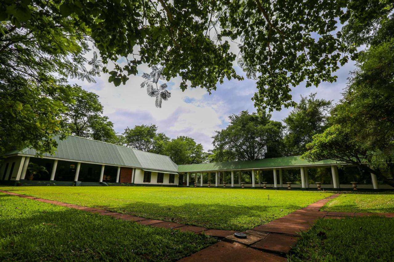 The River Club Livingstone Buitenkant foto